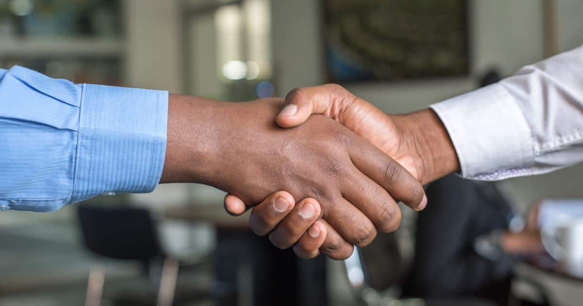 Amende et redressement URSSAF : procédure et recours